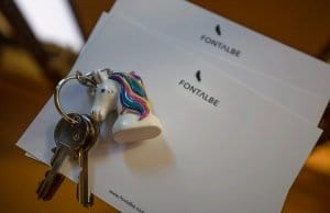 Keys to the luxurious gite on business cards