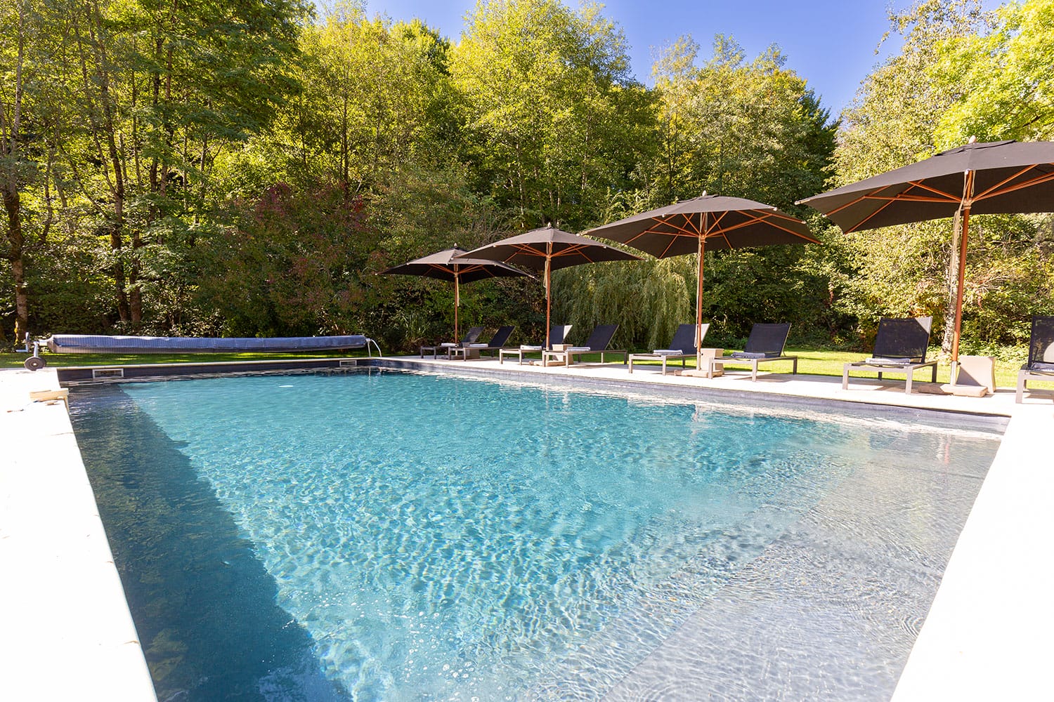Heated pool of Dordogne gite